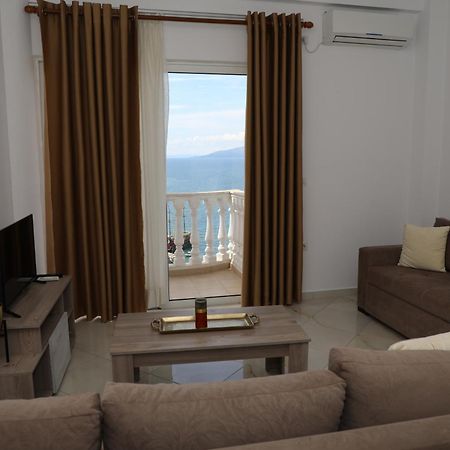 Saranda Apartaments Meta Екстериор снимка
