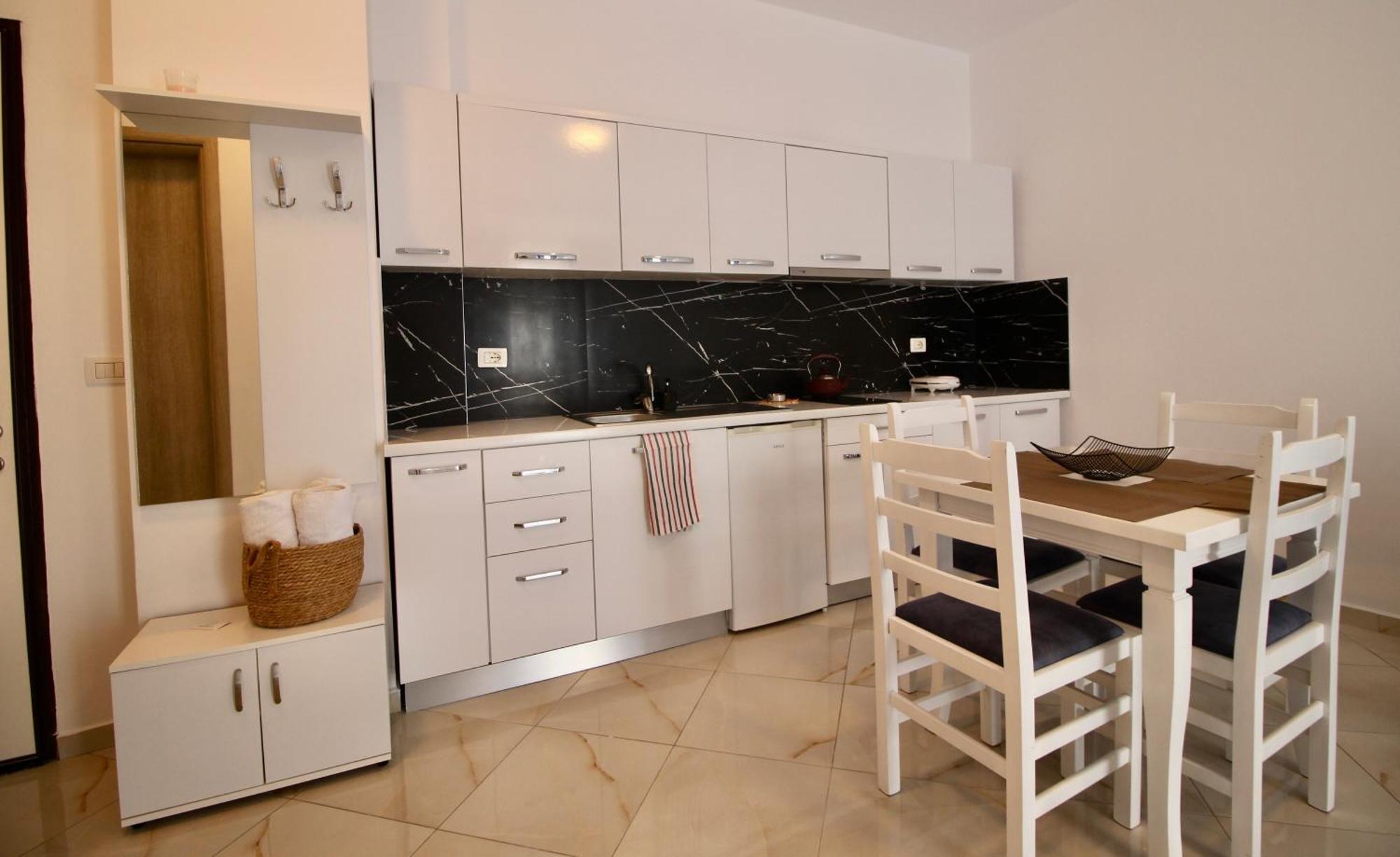 Saranda Apartaments Meta Екстериор снимка