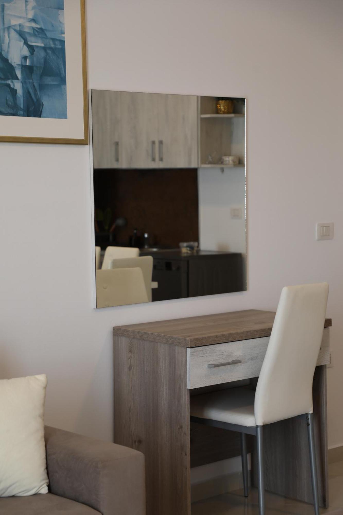Saranda Apartaments Meta Екстериор снимка
