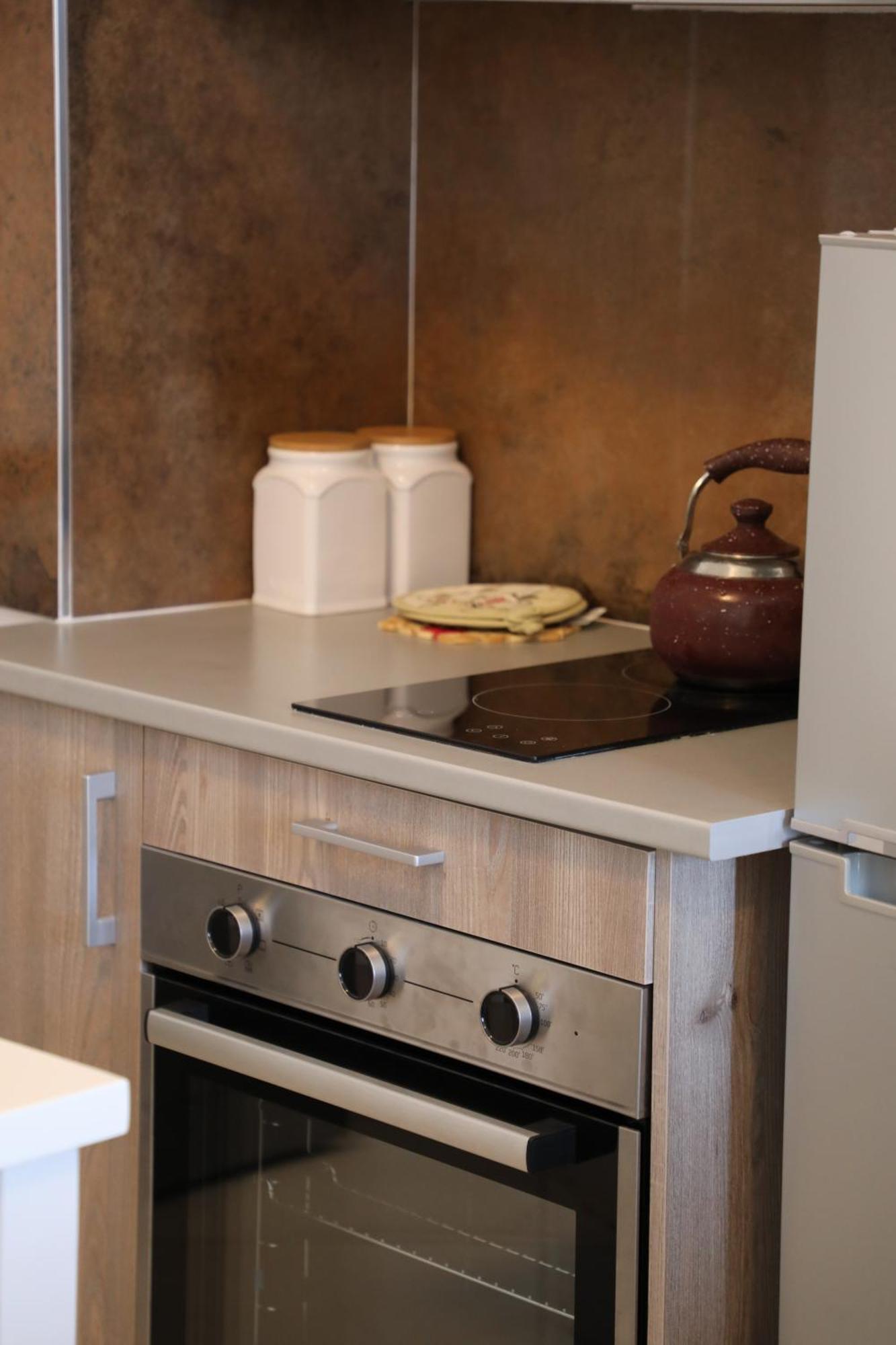 Saranda Apartaments Meta Екстериор снимка