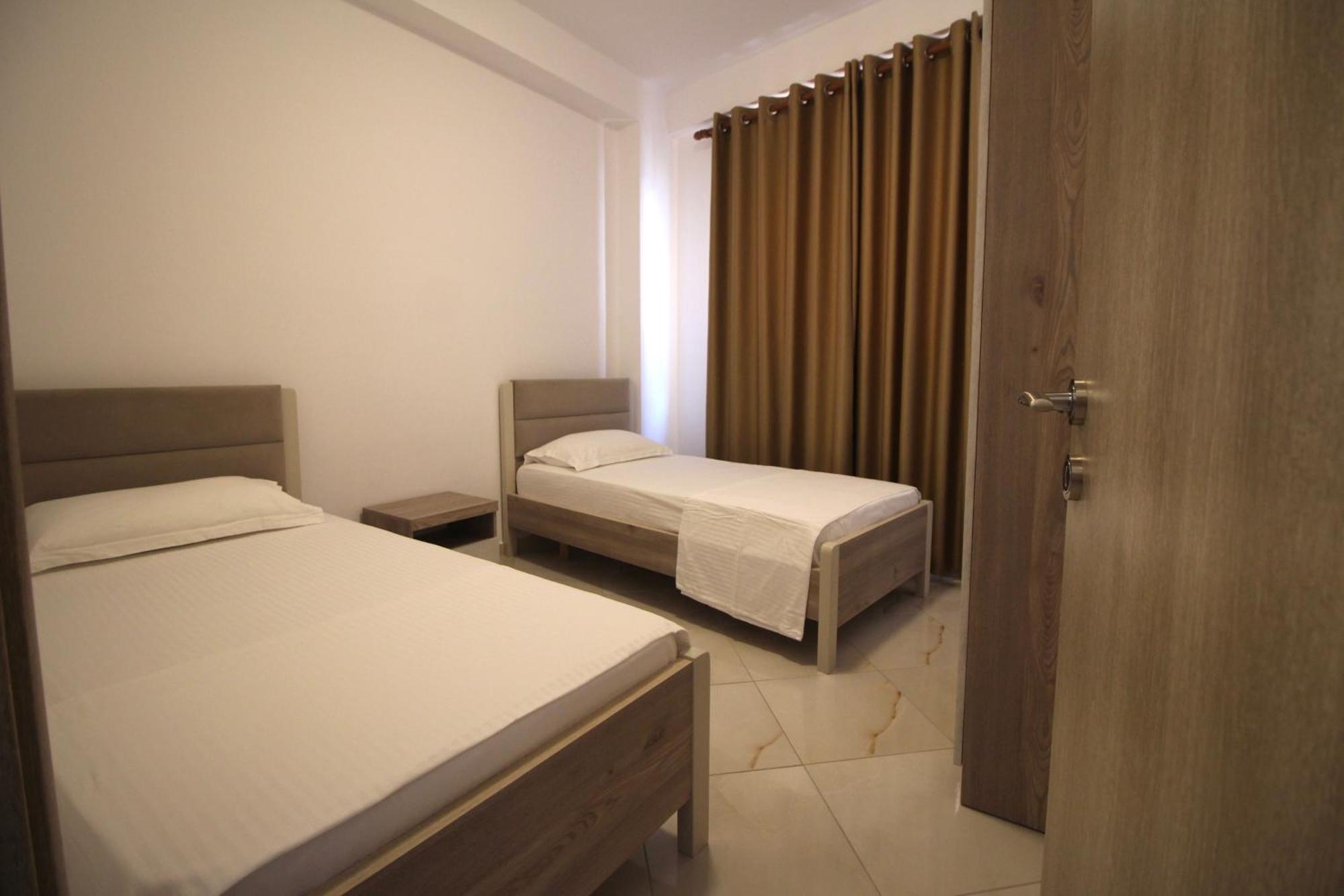 Saranda Apartaments Meta Екстериор снимка